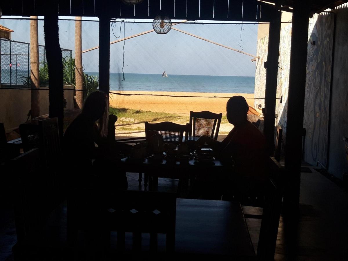 The Sea House Hotel Kudapaduwa Ngoại thất bức ảnh