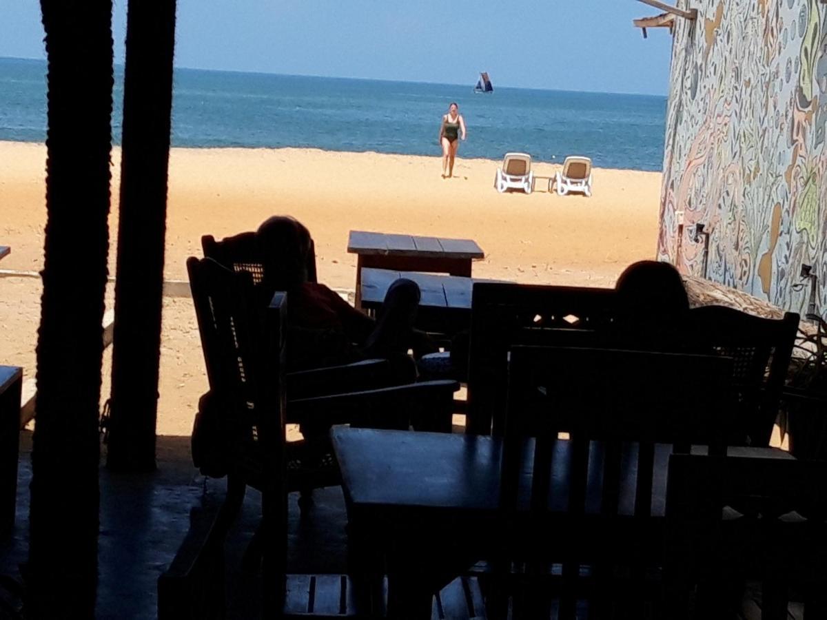 The Sea House Hotel Kudapaduwa Ngoại thất bức ảnh
